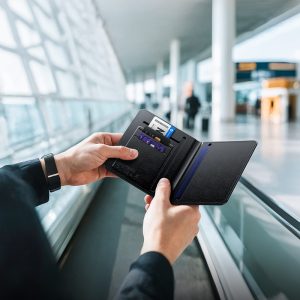 Husă inteligentă pentru pașaport Hoco E91G Tiger, cu protecție împotriva pierderii (model cu încărcare wireless)
