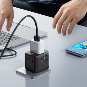 XO WL36 20W Universal Travel Converter Charger 2USB-C+1USB-A black